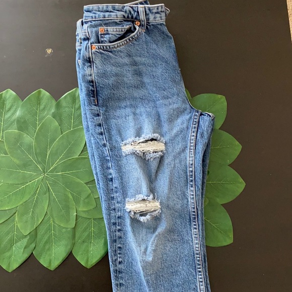 TopShop ripped straight jeans🖤 - Picture 2 of 6